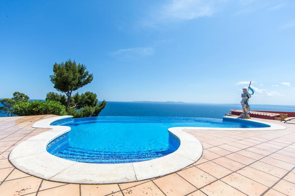Villa Escapade Roses Exterior foto