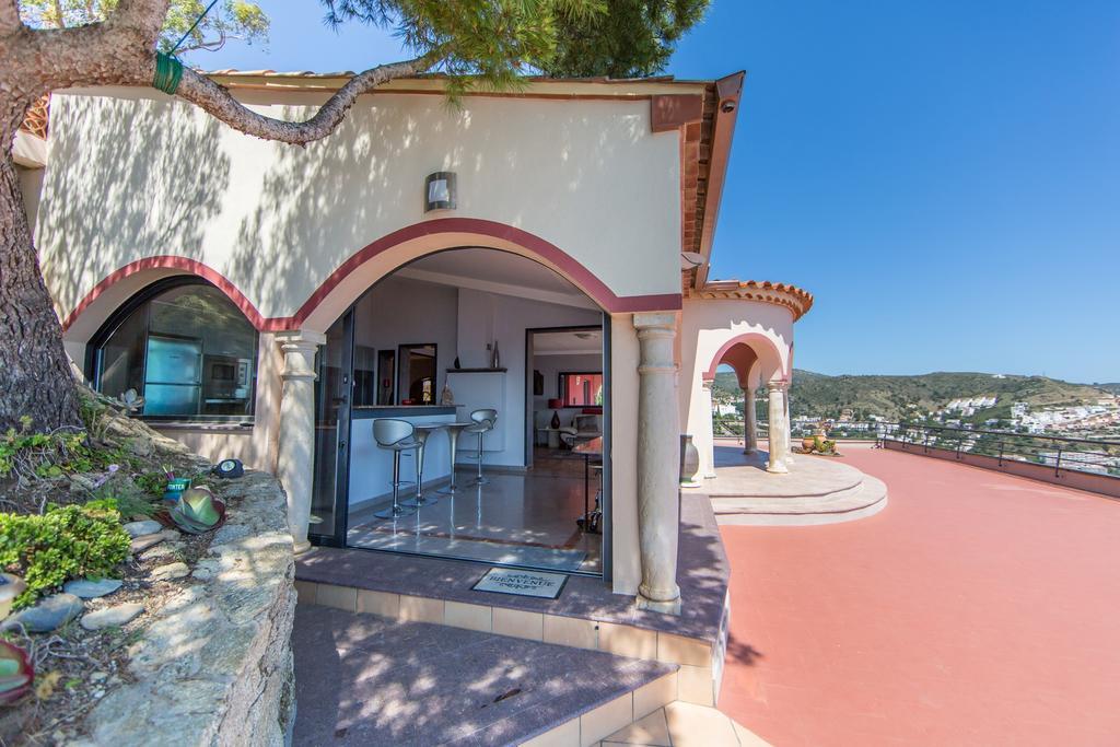 Villa Escapade Roses Exterior foto